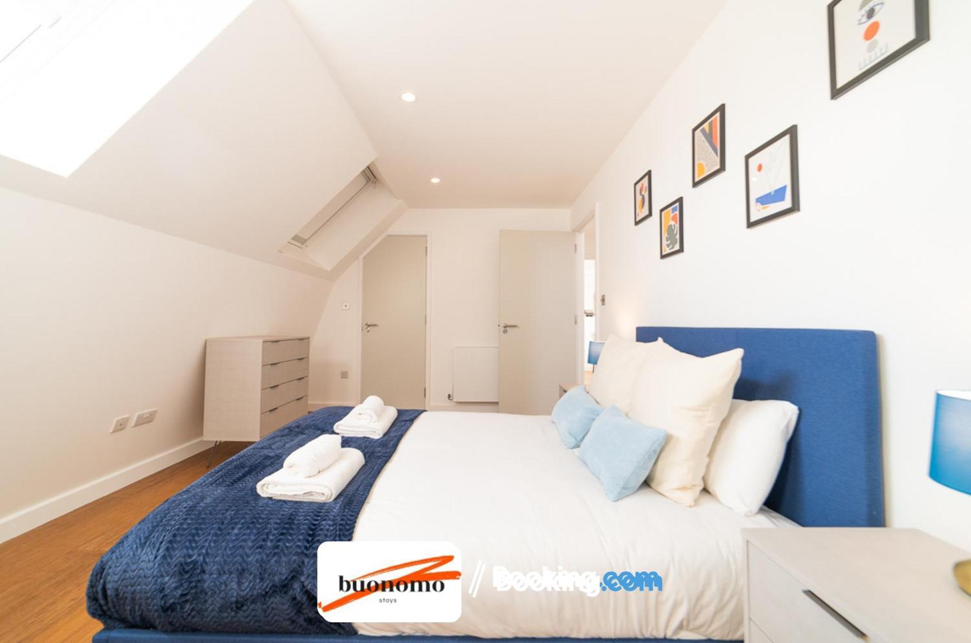 Two Bedroom Apartment At Buonomo Stays Short Lets & Serviced Accommodation Лондон Экстерьер фото