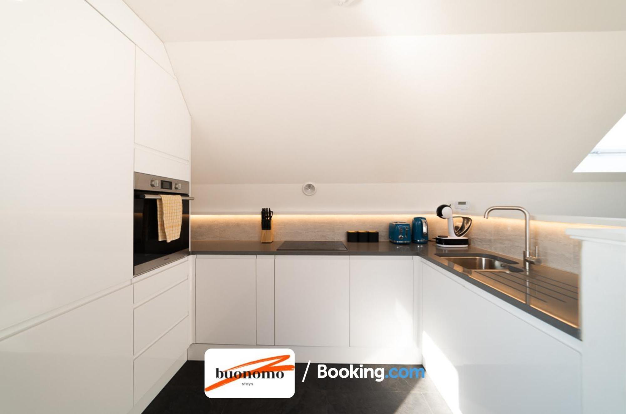 Two Bedroom Apartment At Buonomo Stays Short Lets & Serviced Accommodation Лондон Экстерьер фото